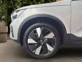 Volvo XC40 thumbnail 18