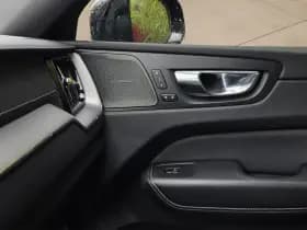 Volvo XC60 thumbnail 18
