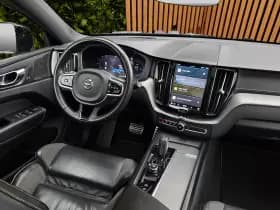 Volvo XC60 thumbnail 3