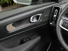 Volvo EX40 thumbnail 19
