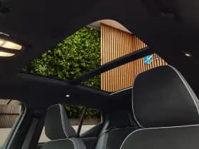 Volvo EX40 thumbnail 6