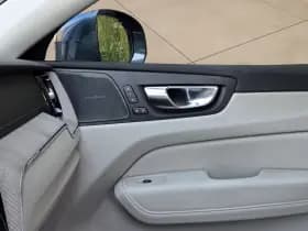 Volvo XC60 thumbnail 19