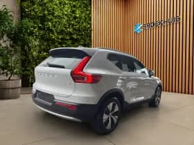 Volvo XC40 thumbnail 2