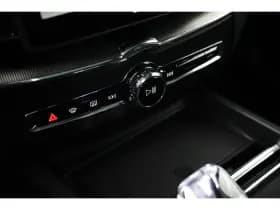 Volvo XC60 thumbnail 25