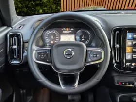 Volvo XC40 thumbnail 11