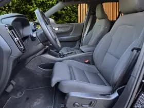 Volvo EX40 thumbnail 5