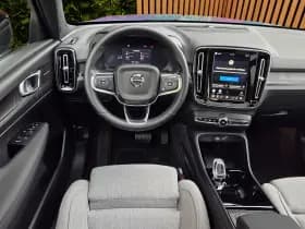 Volvo EX40 thumbnail 11