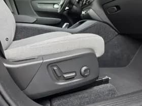 Volvo EX40 thumbnail 17