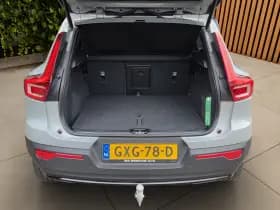 Volvo EX40 thumbnail 8
