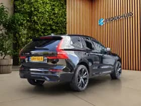 Volvo XC60 thumbnail 2