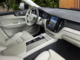 Volvo XC60 thumbnail 3
