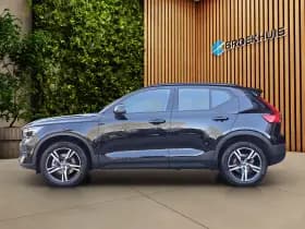 Volvo XC40 thumbnail 4