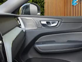Volvo XC60 thumbnail 18