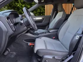Volvo XC40 thumbnail 5