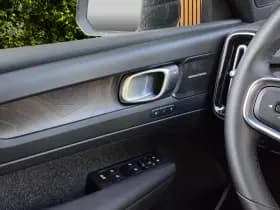 Volvo XC40 thumbnail 17
