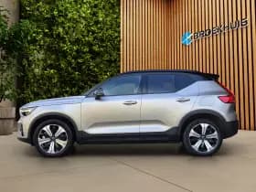 Volvo XC40 thumbnail 4