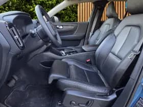 Volvo XC40 thumbnail 5