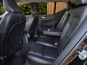 Volvo XC40 thumbnail 6