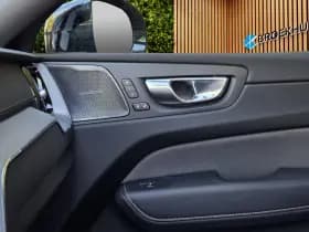 Volvo XC60 thumbnail 17