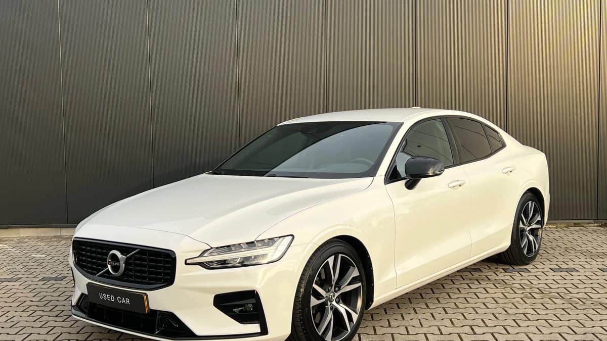 Volvo S60 — foto 1