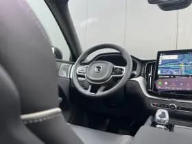Volvo XC60 thumbnail 35