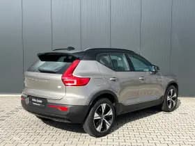 Volvo XC40 thumbnail 3