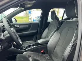 Volvo XC40 thumbnail 8