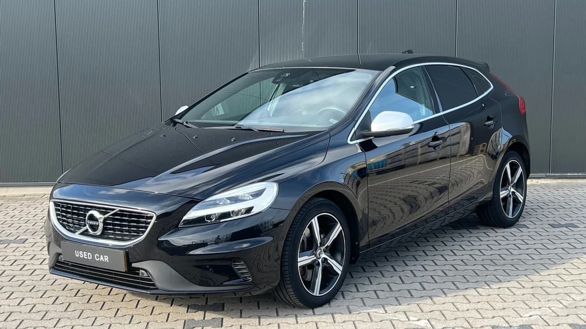 Volvo V40 — foto 1