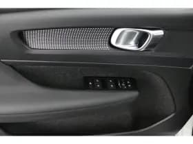Volvo XC40 thumbnail 38