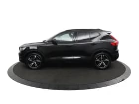 Volvo XC40 thumbnail 2