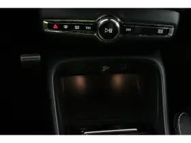 Volvo XC40 thumbnail 26