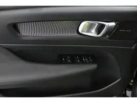 Volvo XC40 thumbnail 33
