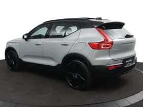 Volvo EX40 thumbnail 2