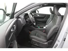 Volvo EX40 thumbnail 13