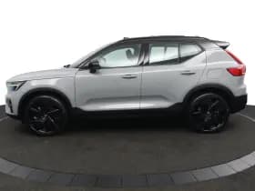 Volvo EX40 thumbnail 3