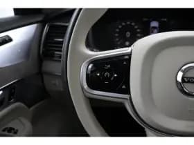 Volvo XC90 thumbnail 18