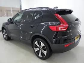 Volvo XC40 thumbnail 3