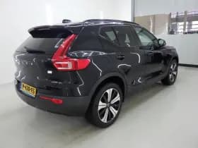 Volvo XC40 thumbnail 4
