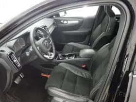 Volvo XC40 thumbnail 6