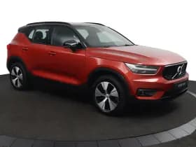 Volvo XC40 thumbnail 2