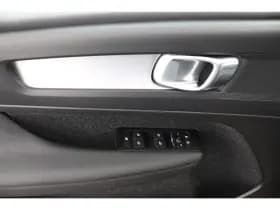 Volvo XC40 thumbnail 23