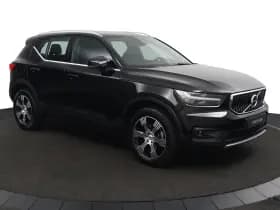 Volvo XC40 thumbnail 3