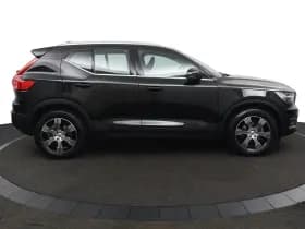 Volvo XC40 thumbnail 4