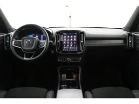 Volvo XC40 thumbnail 4