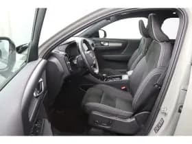 Volvo XC40 thumbnail 6