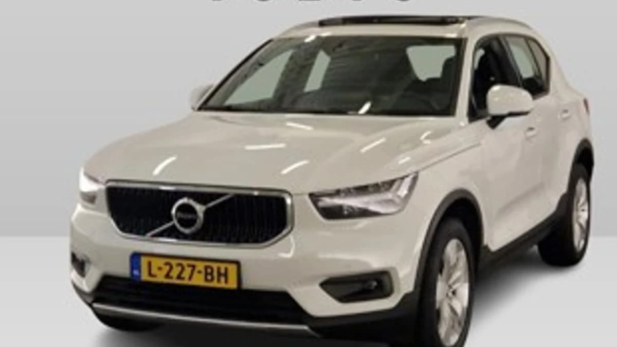 Volvo XC40 — foto 1