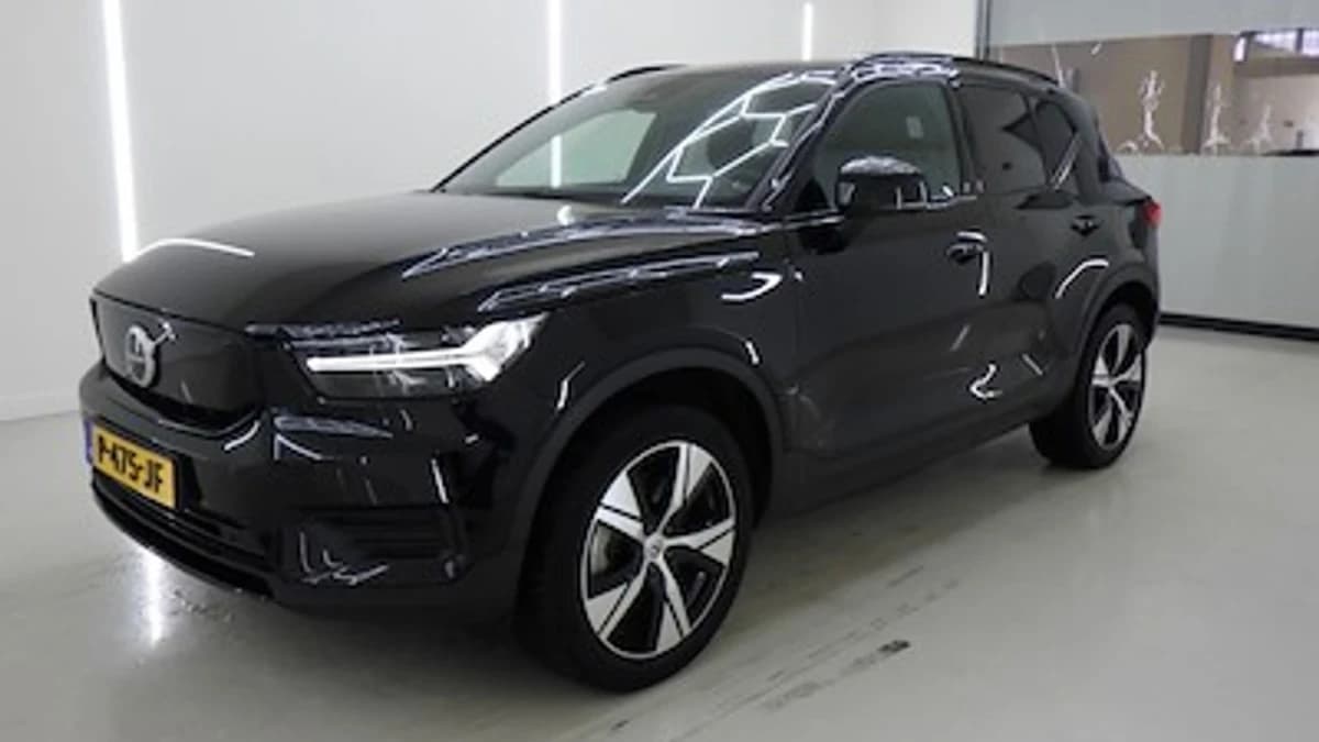 Volvo XC40 — foto 1