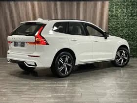 Volvo XC60 thumbnail 3