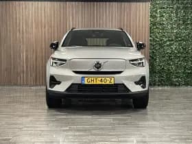 Volvo EX40 thumbnail 2