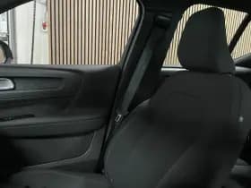 Volvo EX40 thumbnail 32